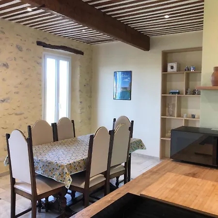 Holiday home Maison De Charme Dans Un Hameau Provencal *